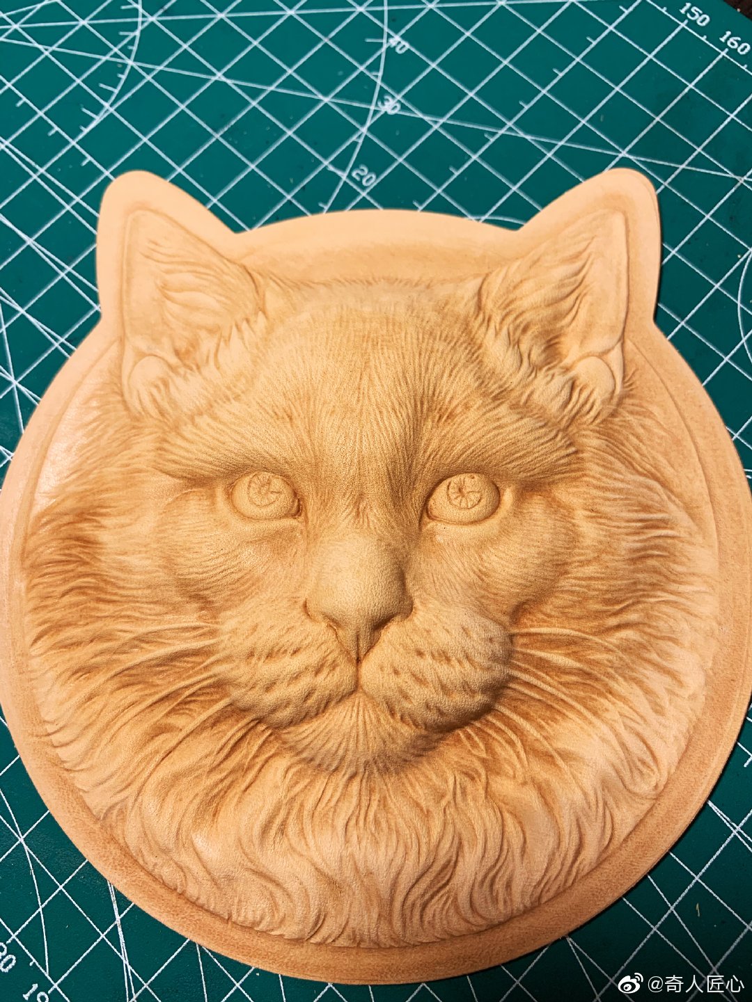 公元1492年 哥伦布发现美洲的同时皮雕由西班牙传入美洲