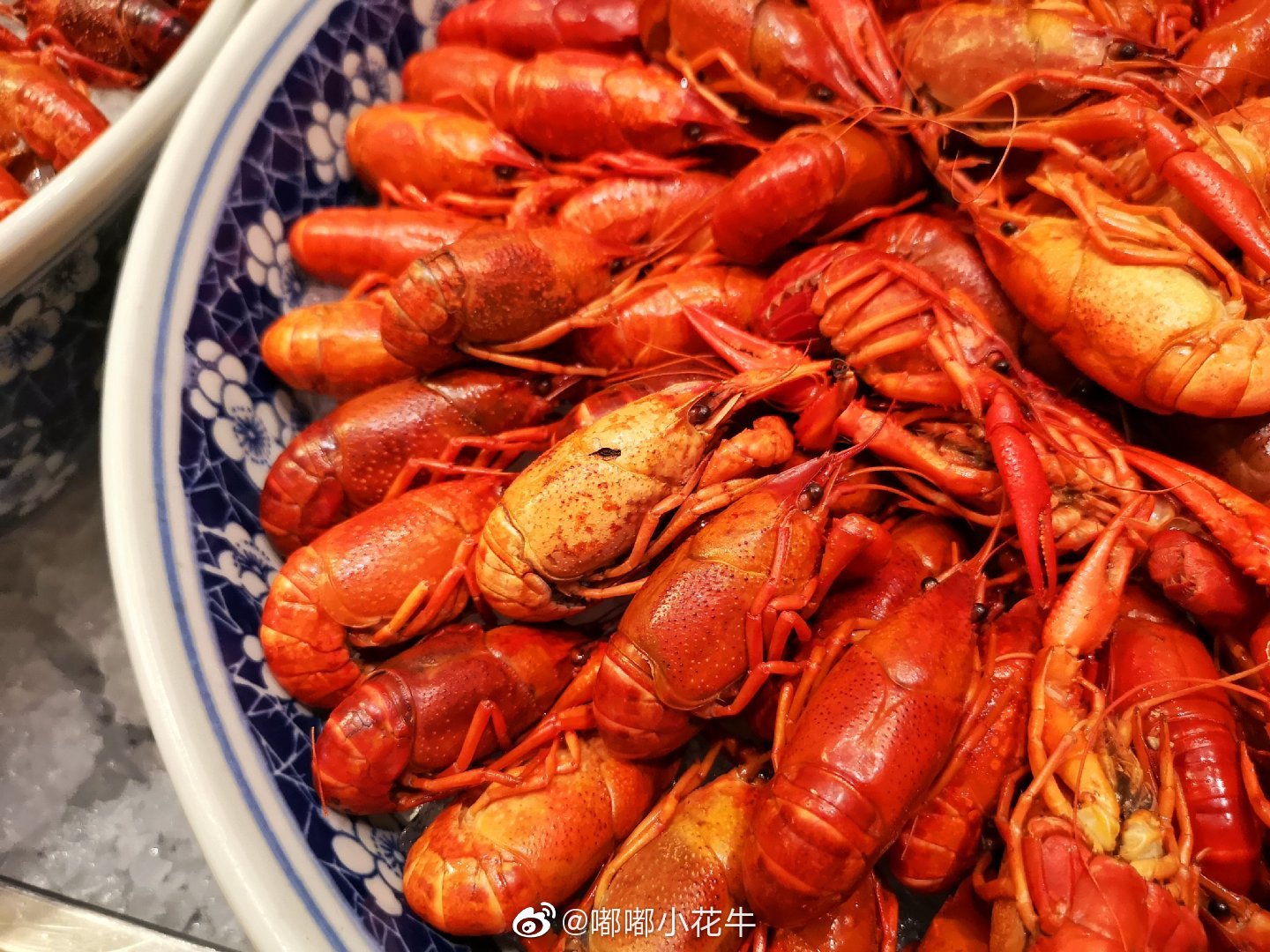 来自江苏金湖的鲜活小龙虾来到长春香格里拉