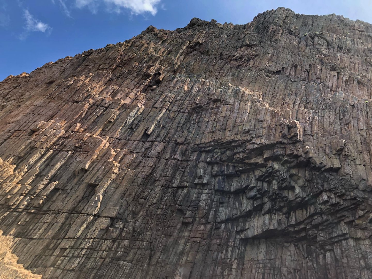 六角火山岩柱是香港世界地质公园的主要组成部分