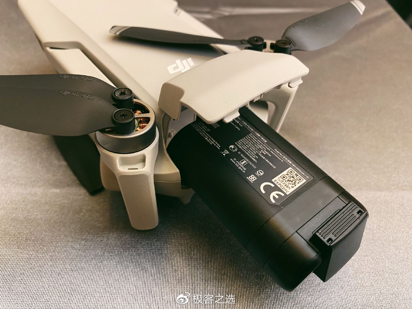 只比手机重一点还有30分钟续航大疆mavicmini已加入购物清单