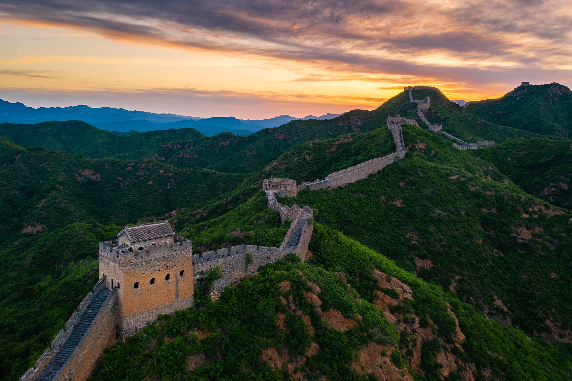 航拍长城不容易!飞的太高,主体不突出;飞的太低,视角不突出