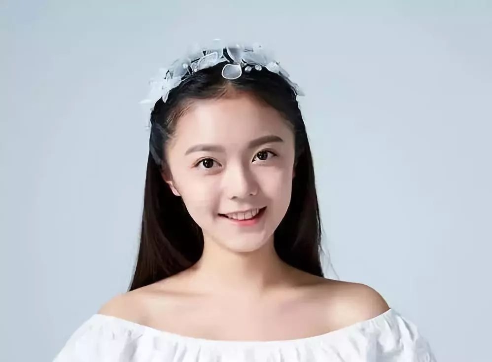 把关晓彤比下去了,新国民闺女身价7个亿,马上要爆红