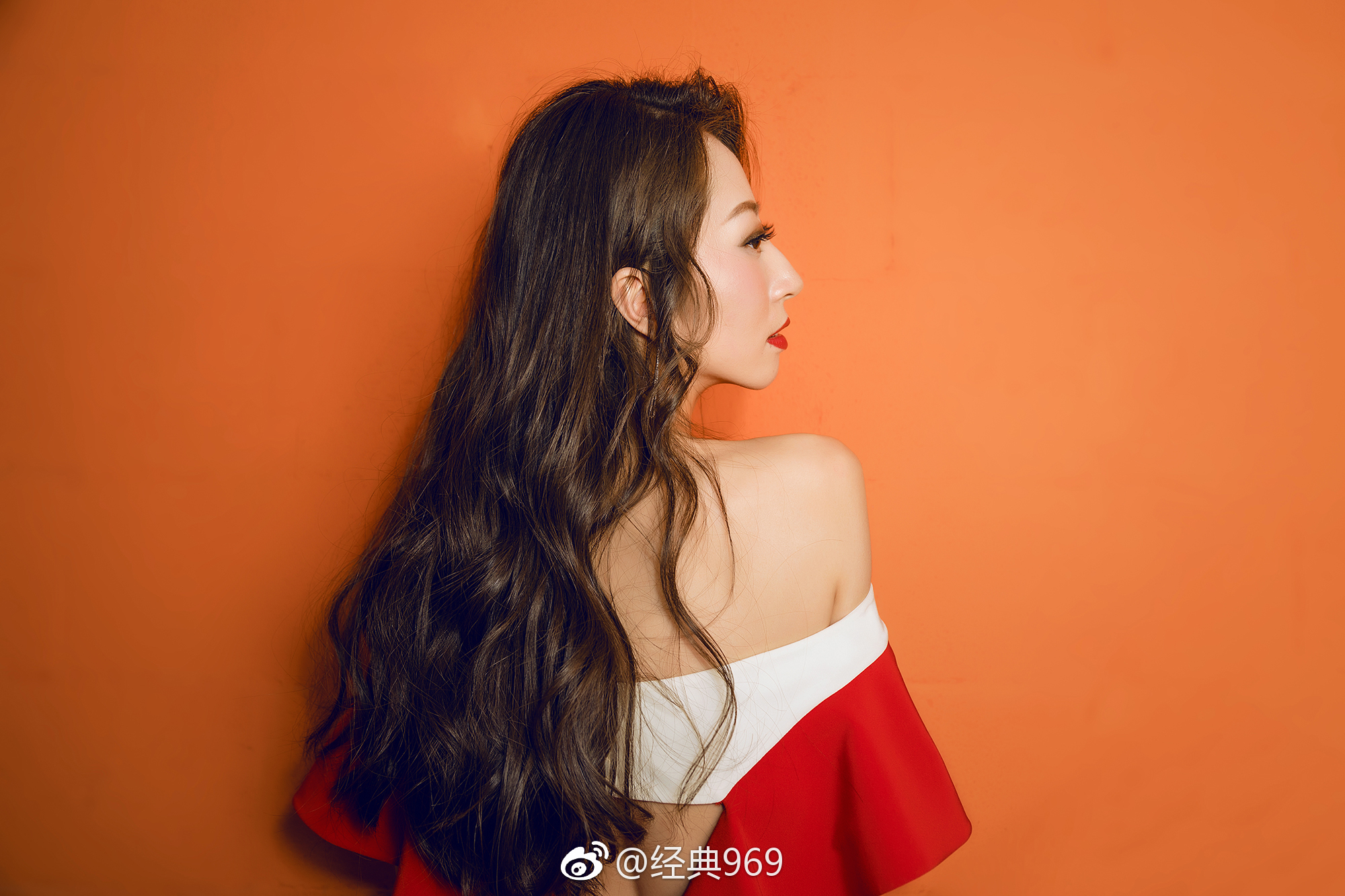 经典969电台于 现场专访@卫薇儿 ,她表示非常的开心