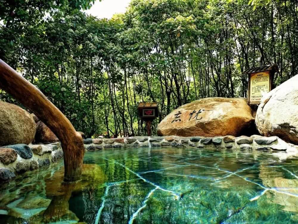 冬季能引起游玩兴趣的是肯定是温泉!