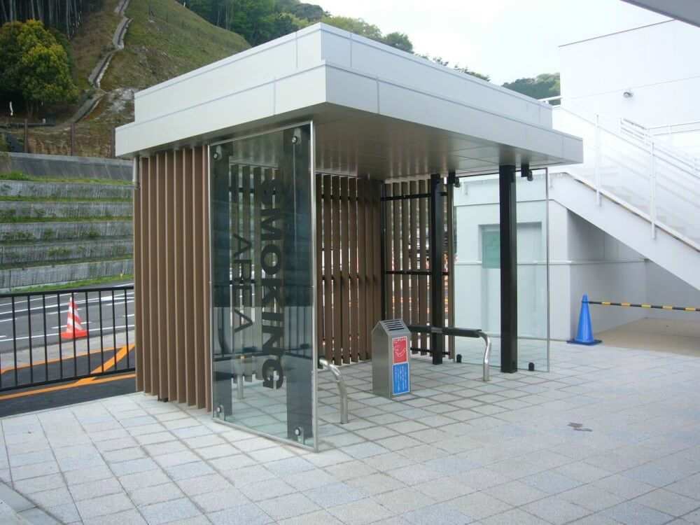 日本随处可见的吸烟区,烟民不计其数,为何人均寿命还那么高?