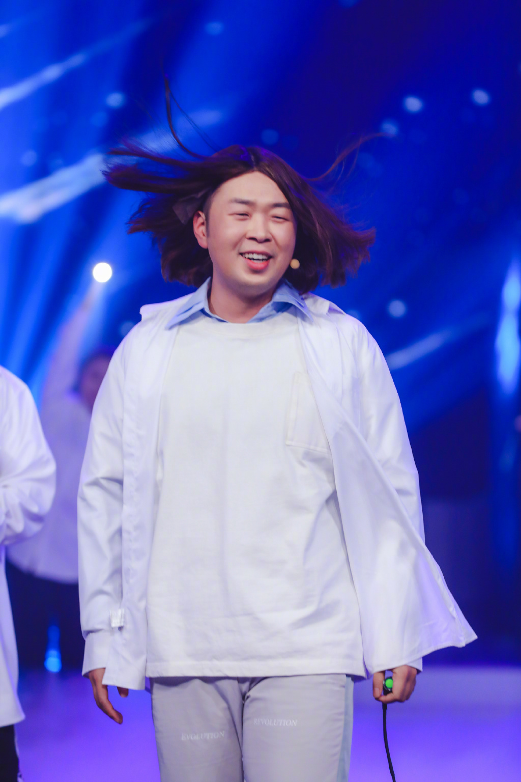 杜海涛沈梦辰逛超市被偶遇,两人看生鲜挑厨房调味品很会过日子