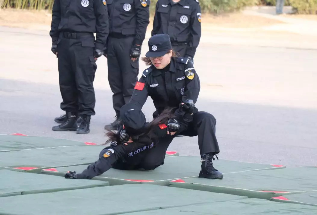 濮阳这群警察今天真是帅呆了!