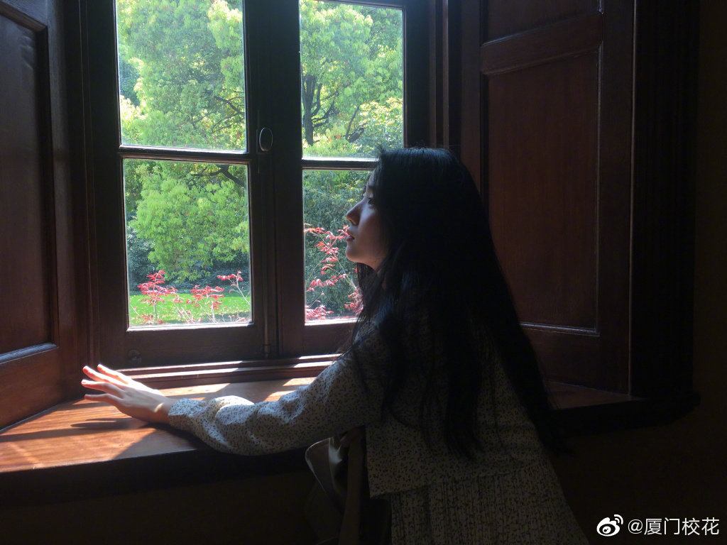 99年在英国留学身高164cm很有气质的mm你喜欢吗