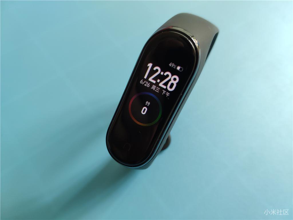 幻彩时尚小米手环4,开启幻彩生活