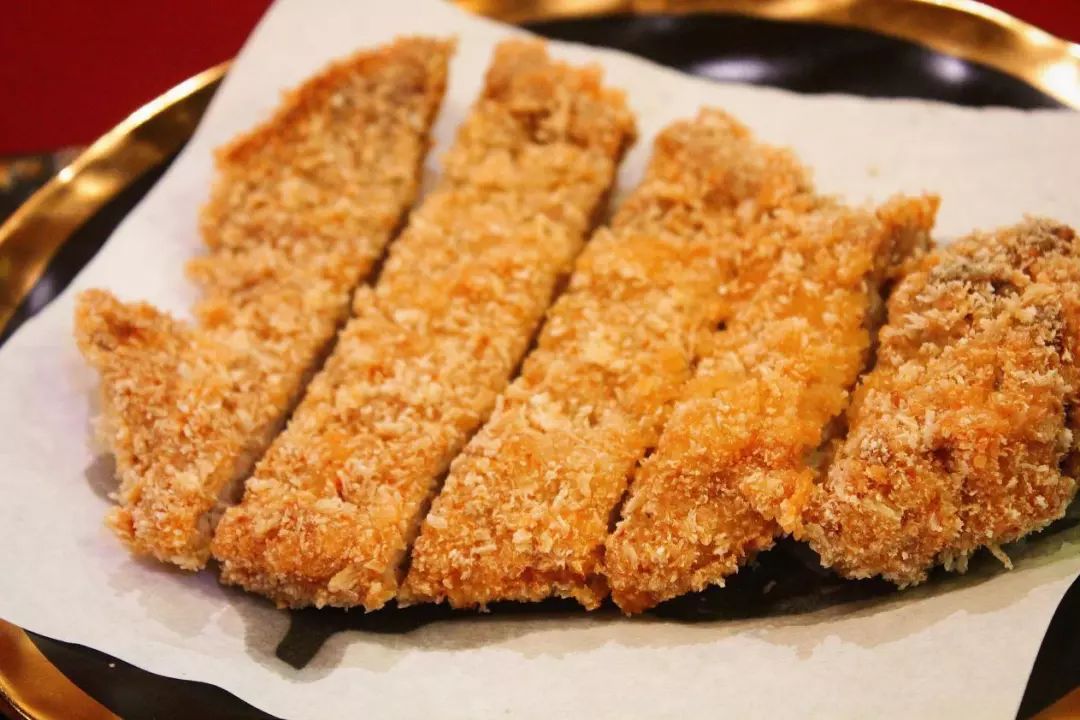 超厚厚厚的炸猪排重现江湖,还用"麻将"叫着卖!