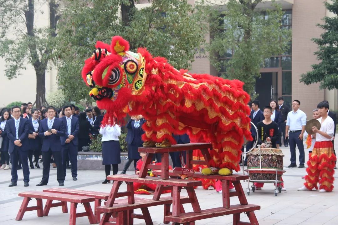 佛山这几所民办学校醒狮开年迎开学!这些开学提醒和准备家长要看