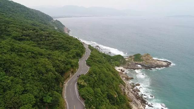 卻足以感受到清靜與避世太陽灣路這條深藏在亞龍灣最美的海景公路