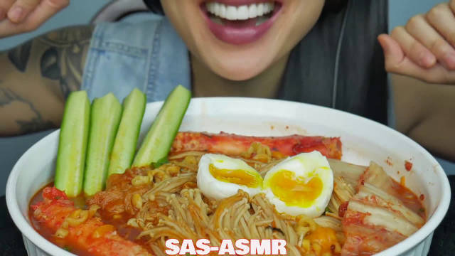 吃播视频 sas-asmr 姐姐吃火鸡面 小黄瓜