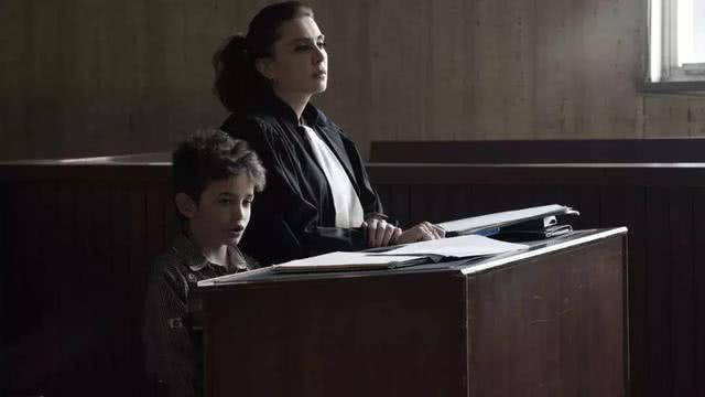 热映 | 12岁的小孩把父母告上法庭,《何以为家》太扎心