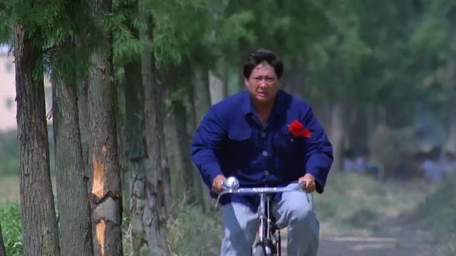 出身豪门，曾提携成龙，帮扶林正英，如今68岁成被时代遗弃的老人