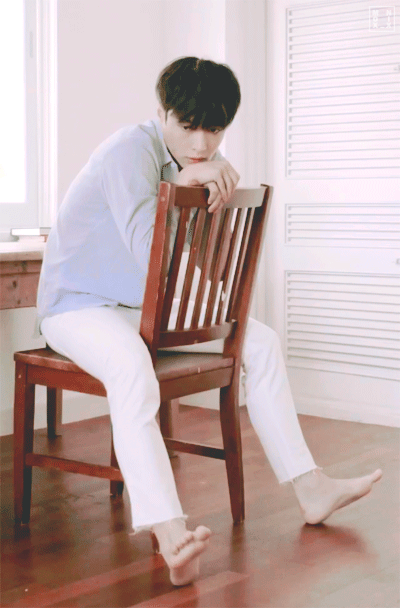 张艺兴清爽帅气,干干净净的少年,喜欢他的笑