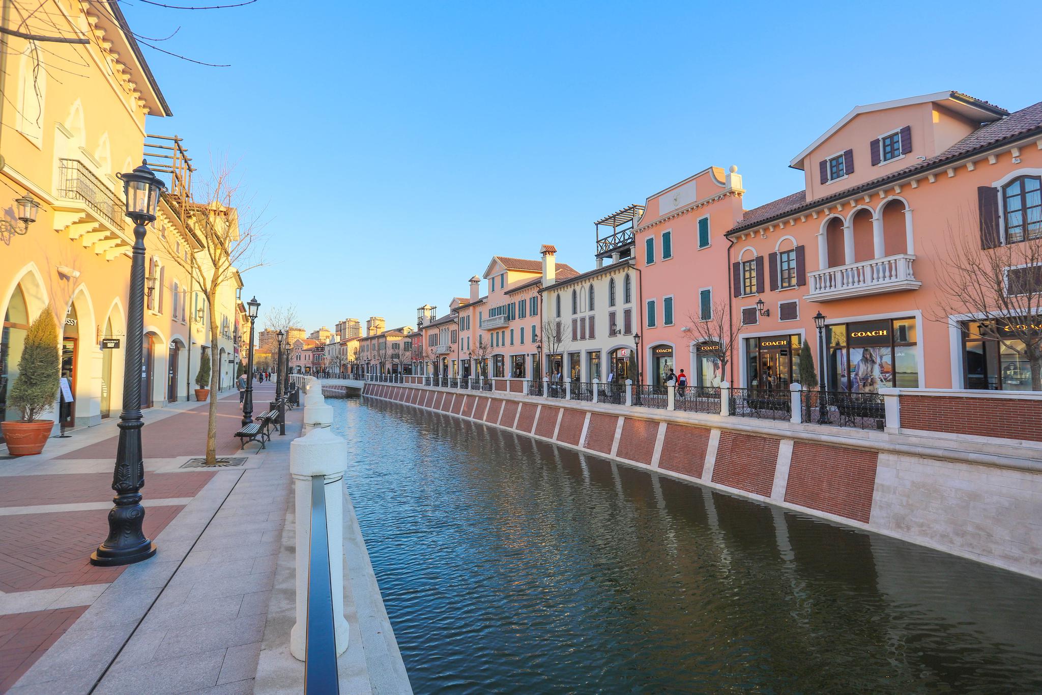 天津"最假"小镇,山寨各种欧洲知名建筑,却深受女人们的欢迎!