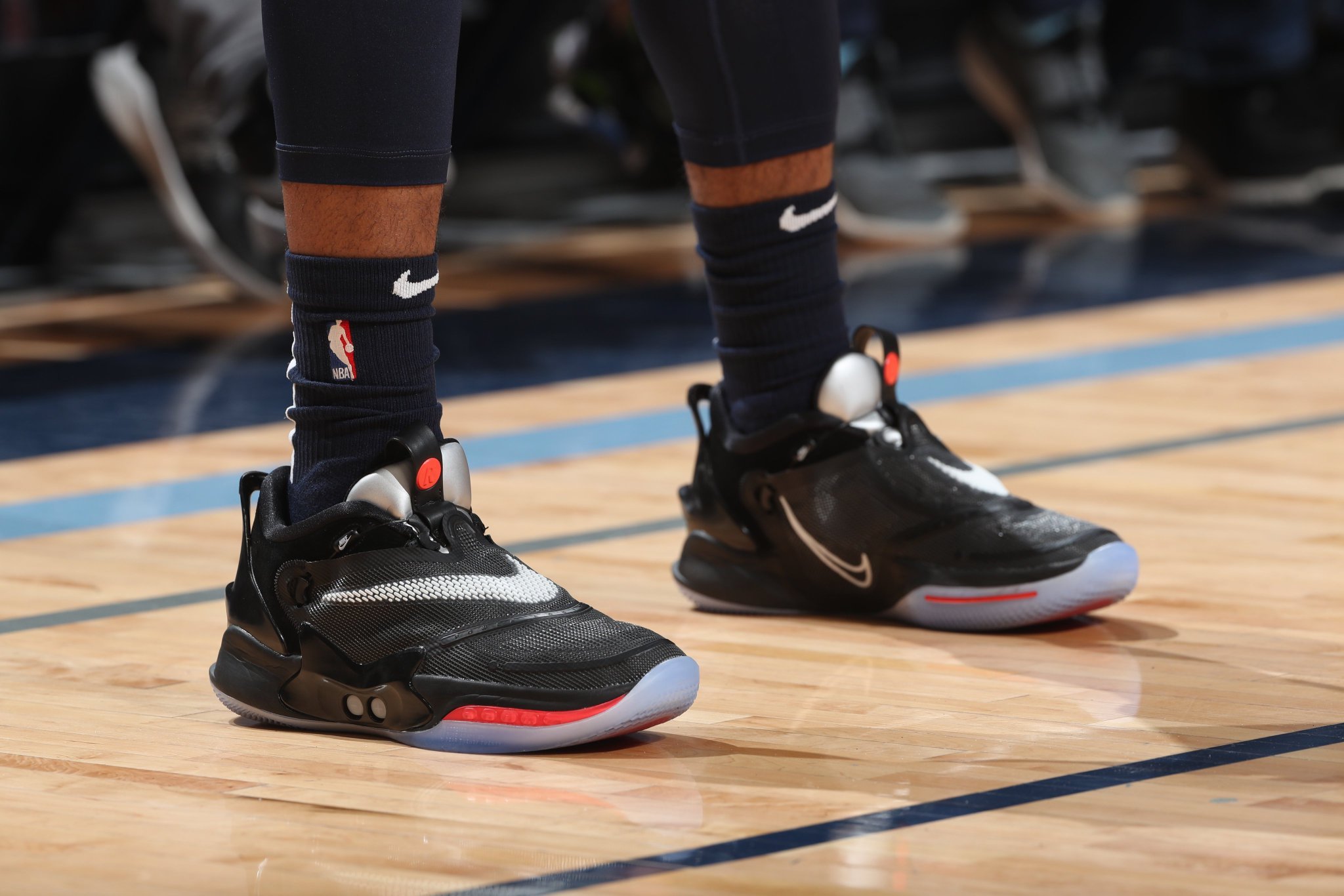 今日nba球员球鞋上脚精选,莫兰特上脚adapt bb 2.