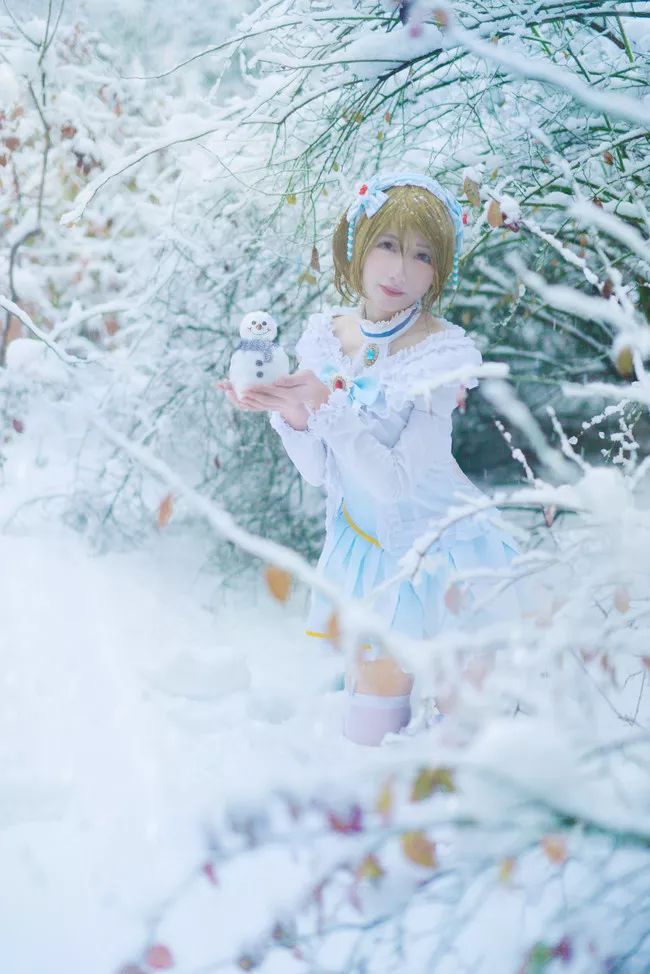 cos:雪中的小泉花阳,想做雪中的精灵!|精灵|小泉|橙子_新浪新闻