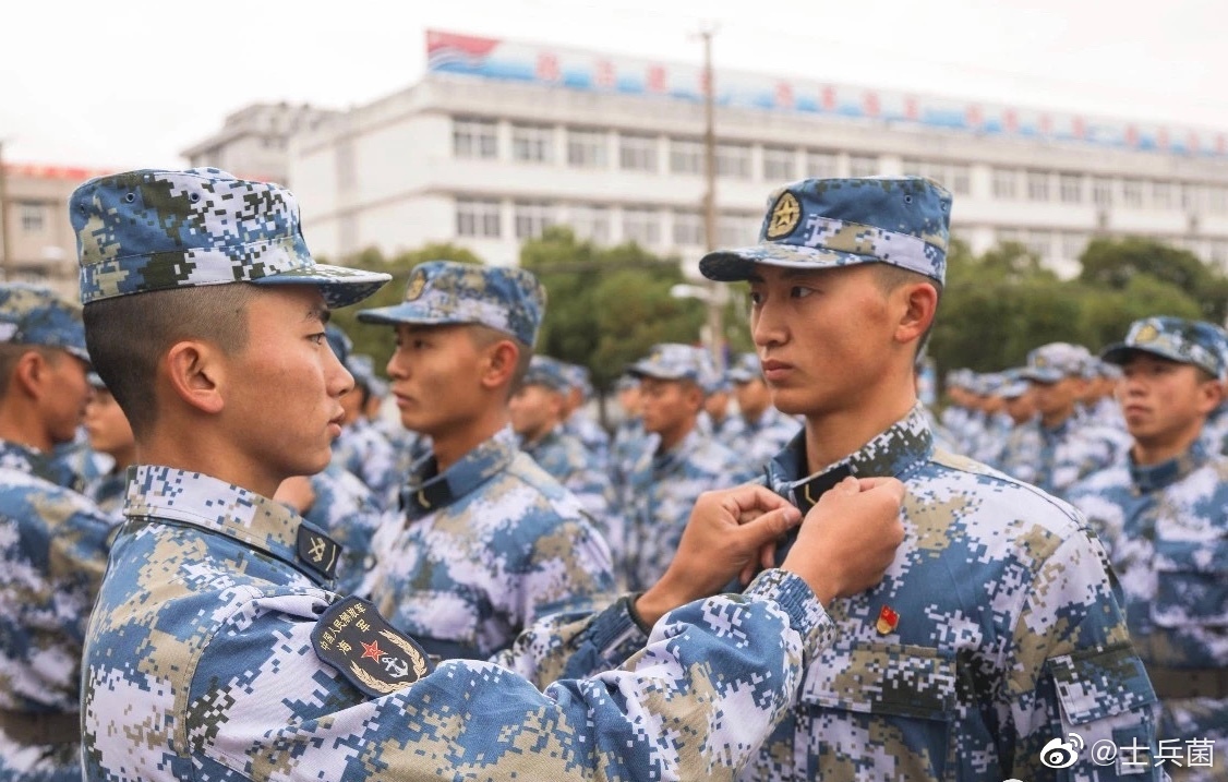 从这一刻起,请叫他们海军战士!(东海舰队发布)