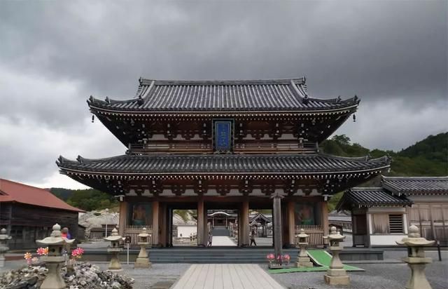 这里堪称日本最恐怖的旅游地,却也有梦幻风景!你敢挑战吗?