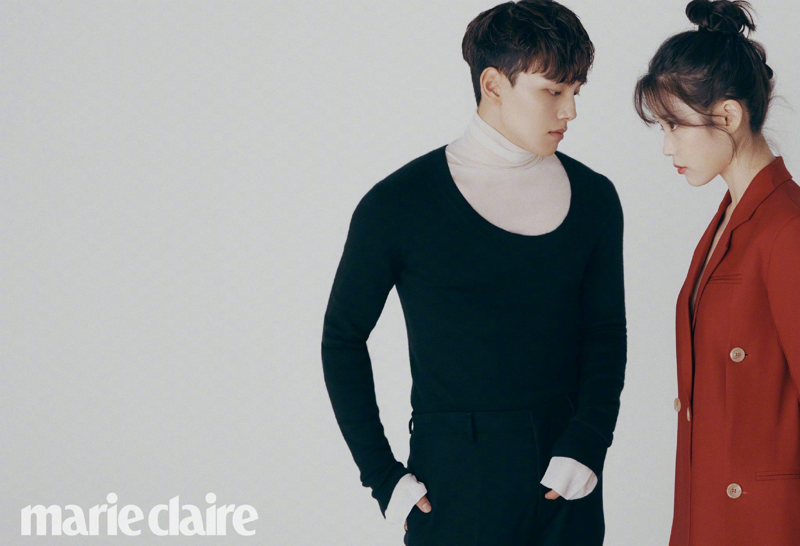 iu吕珍九韩国嘉人8月画报德鲁纳酒店两位主演携手出镜满月