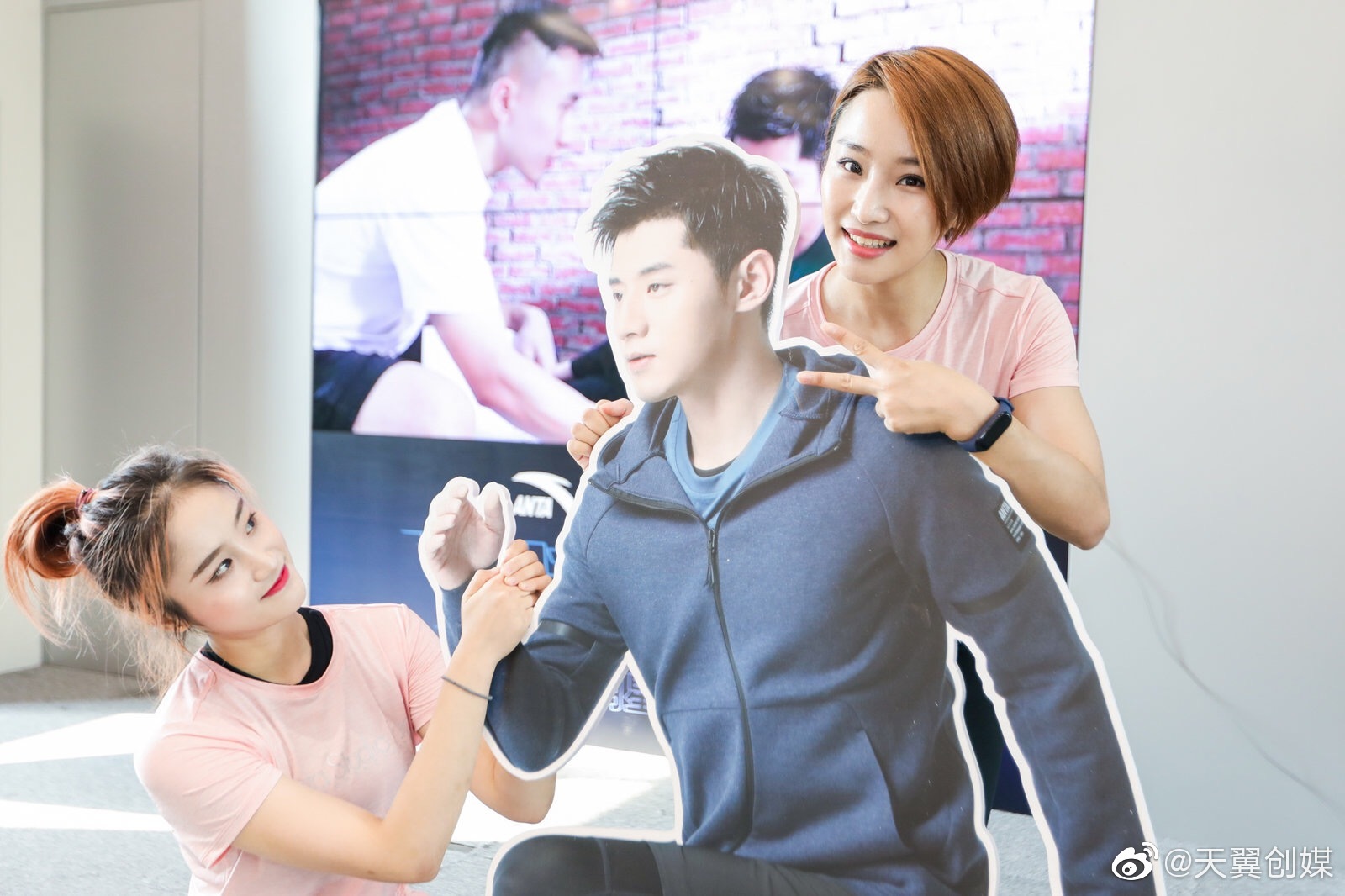 洛晨舒安踏&keep明星课程训练营活力运动 挥洒汗水与你