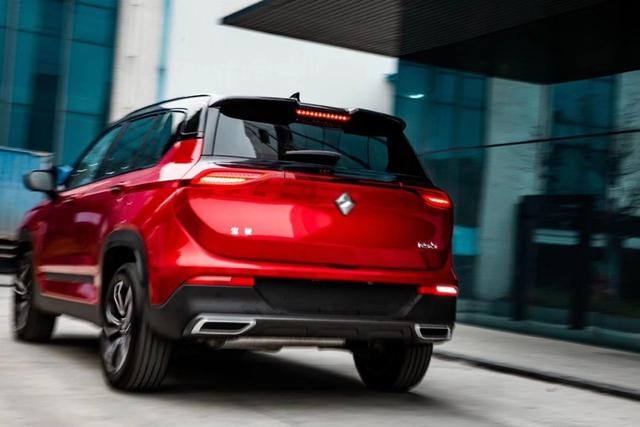 更换新车标的宝骏rs5到店采用玛莎拉蒂同款减振器