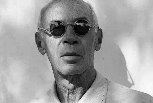 看到本质的5句话,"把上帝魔鬼视为同一个人,才能平静"|亨利·米勒