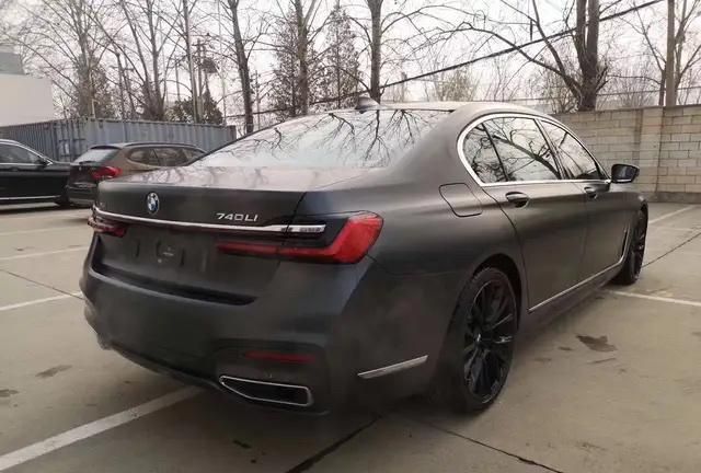 2020款宝马740li行政m运动版,个性定制真皮内饰,简直太豪华了