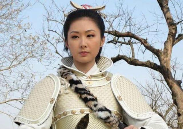 隋唐演义最悲情的女将,为爱情甘愿献关投降,却因爱人欺骗被杀|王伯当|女将|隋唐演义_新浪新闻