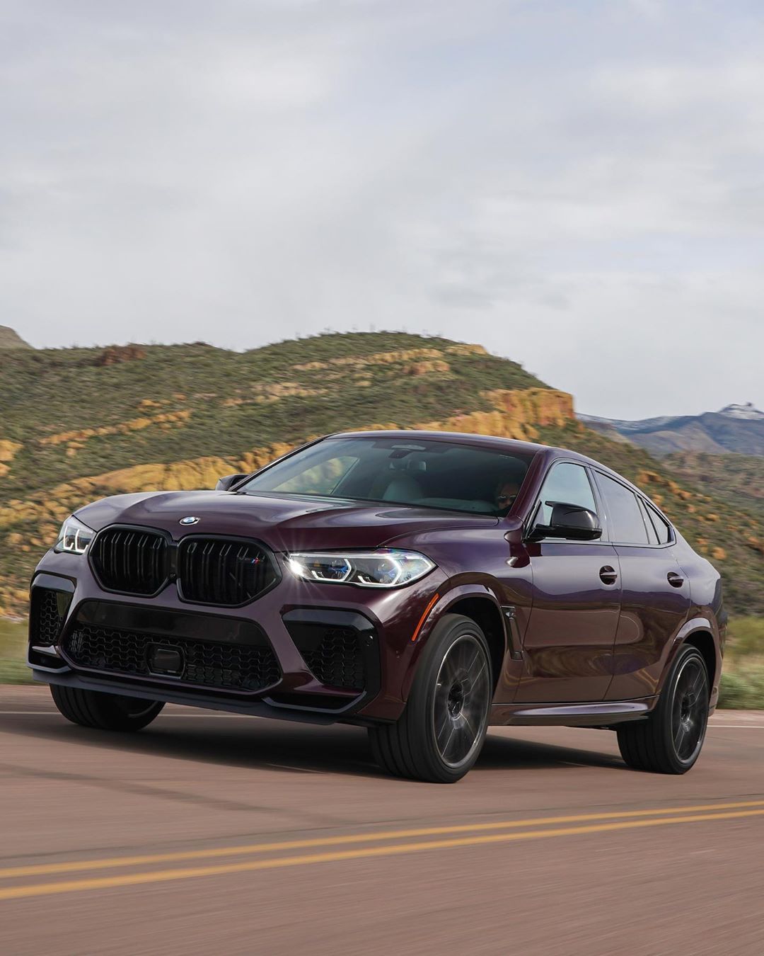 曝气侧漏的 宝马x6 m!