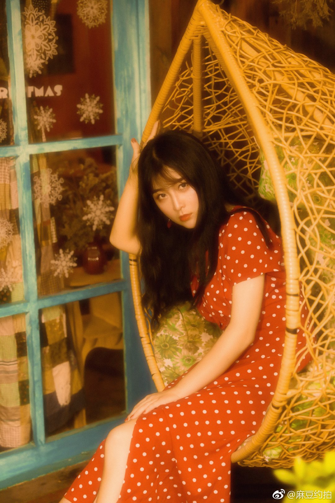 美女麻豆约拍可盐可甜自己会化妆会后期听说过几天下雪啊想拍一组