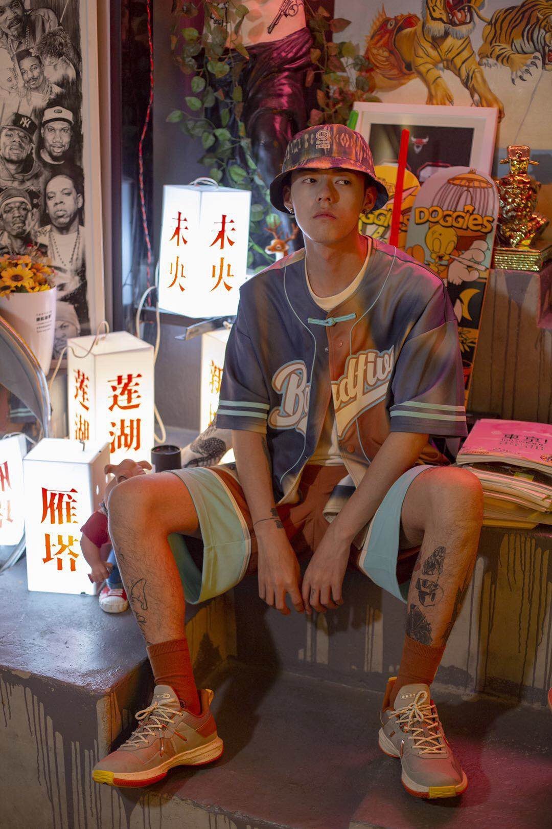李宁反伍BADFIVE “长安少年”,七月。|李宁_新浪新闻