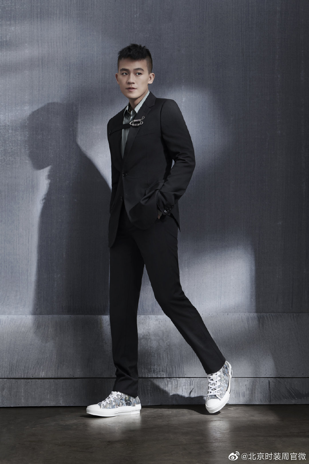 dior男装艺术总监kimjones倾情打造二零二零春季男装系列