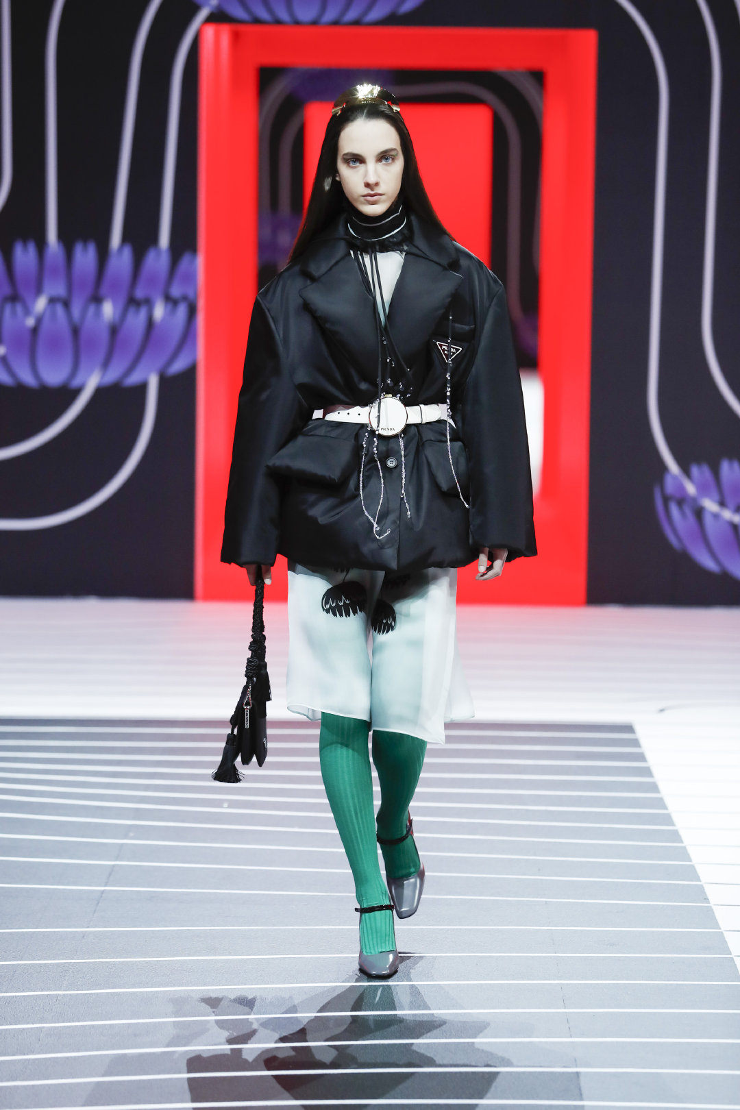 prada 2020秋冬女装时装秀amo将这场秀的秀场prada基金会deposito大