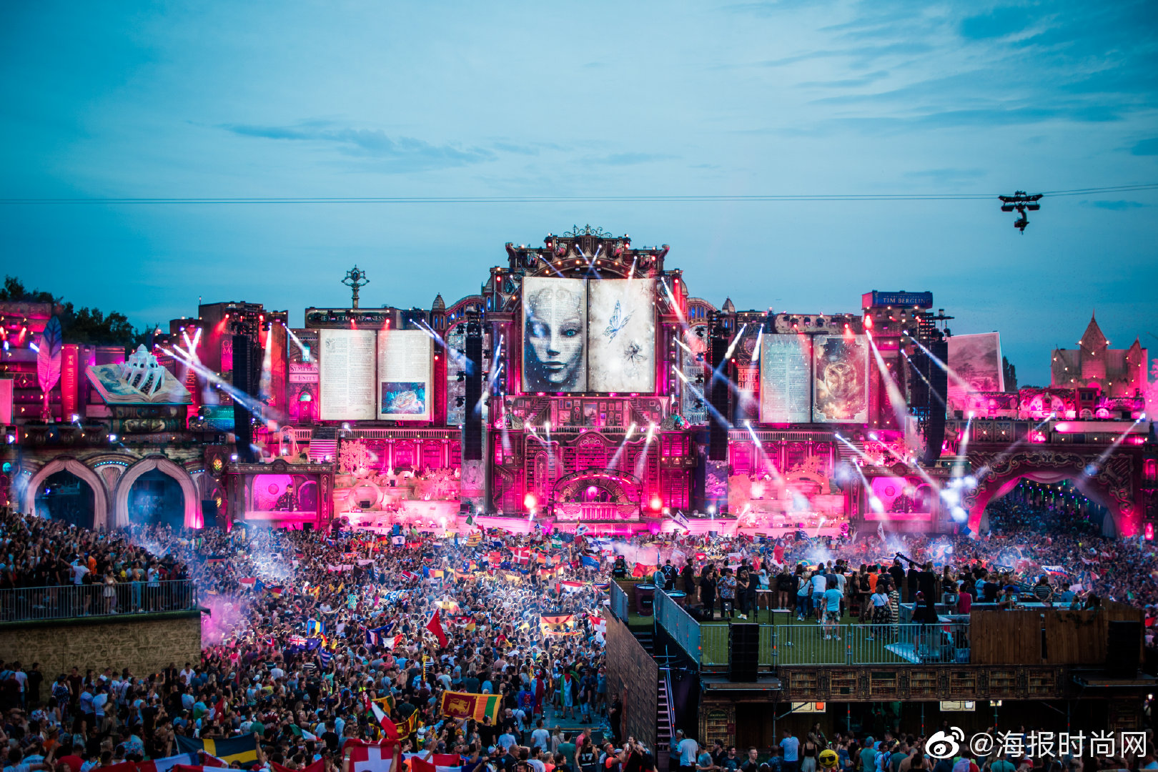 小k@kipling 今天带我们去感受了家乡比利时最为酷炫的电子音乐节