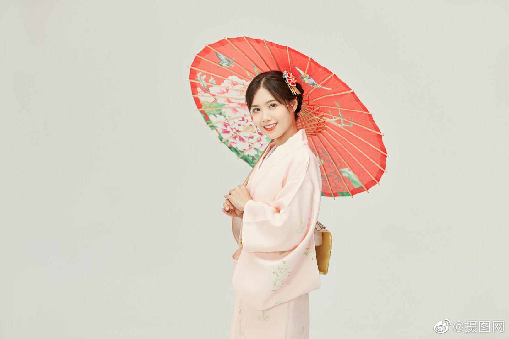 汉服与和服,你喜欢哪个?版权摄影图 by 摄图网