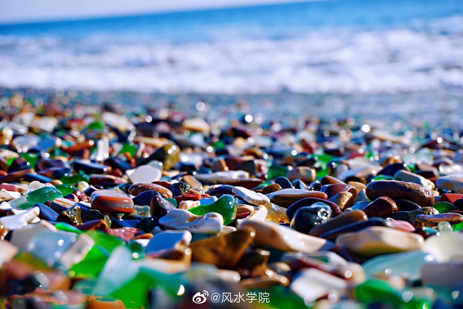 这里是俄罗斯海参崴乌苏里湾神奇的玻璃海滩