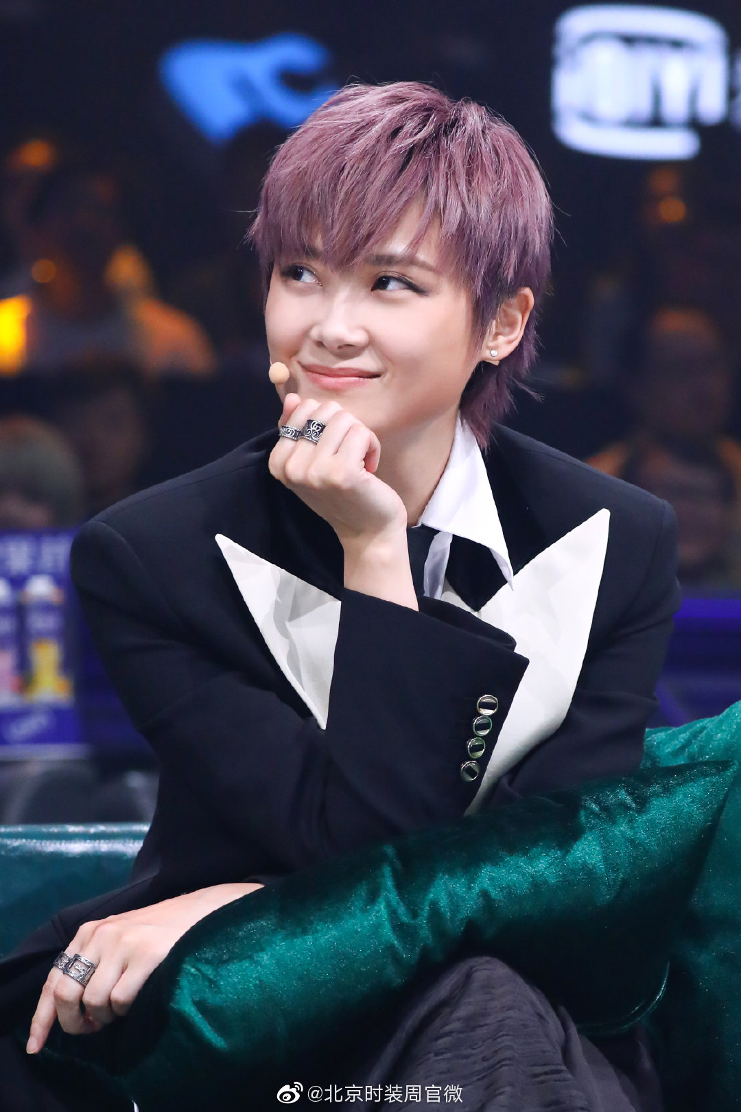 李宇春佩戴gucci gg marmont系列和g cube系列戒指录制节目