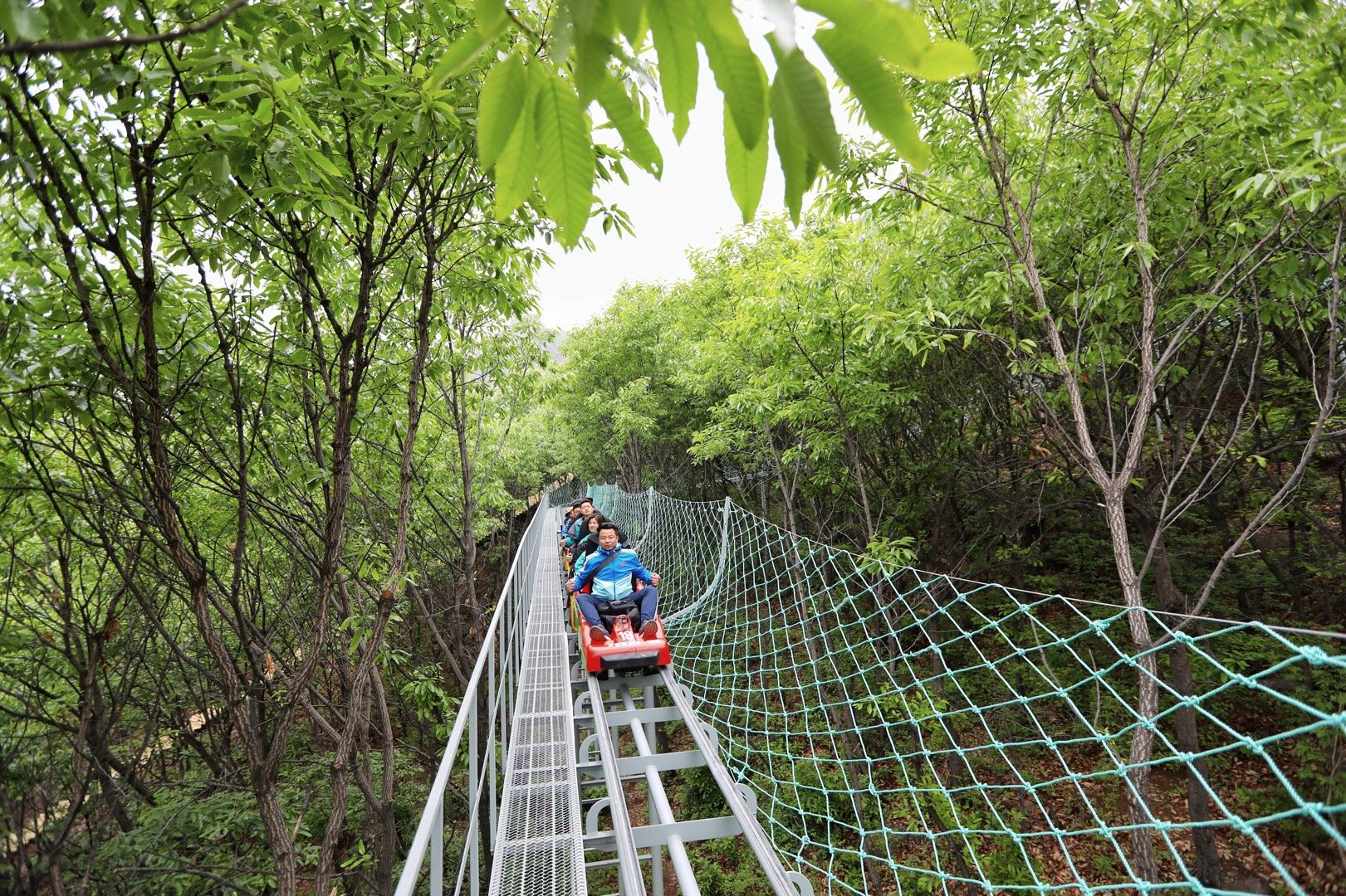 河南新密伏羲山实景"过山车"