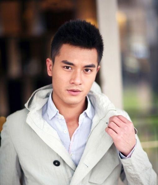 第4个要说的就是在剧中的"游泳天才"鲁炎的扮演者郑凯,在剧中他饰演的