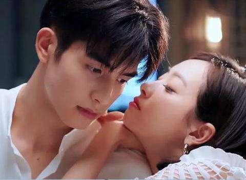 宋威龙与宋茜拍吻戏,他一个小动作,让宋茜直呼受不了!