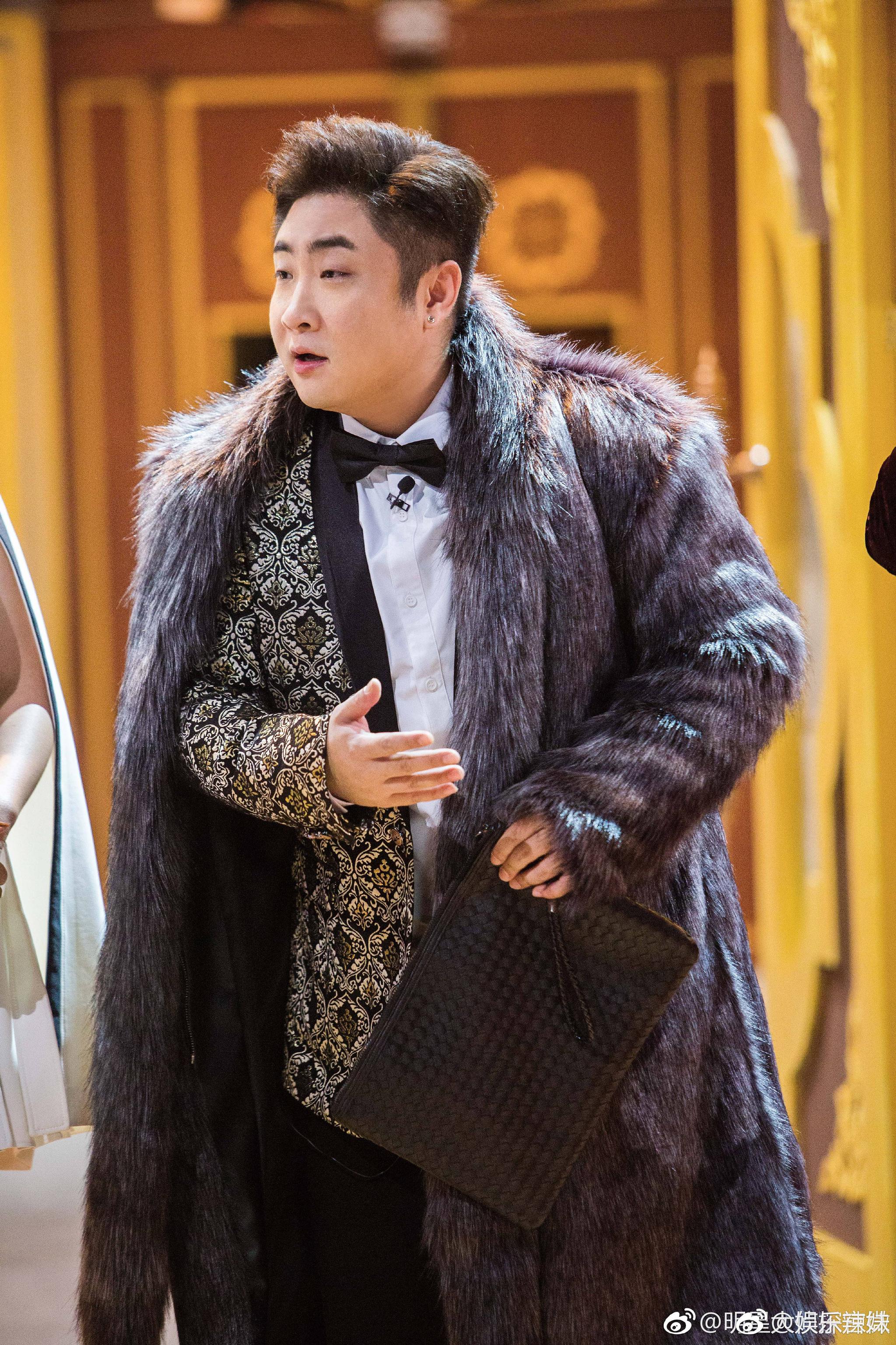 财大气粗乔老二@演员乔杉 身穿奢高调出场,前方爆笑预警!