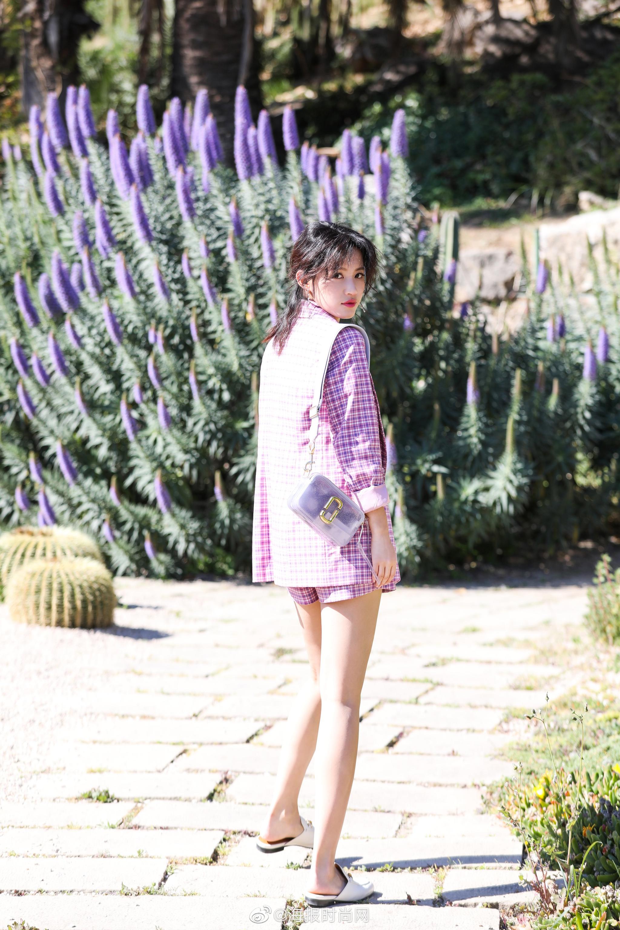 苏青 这组look用实力证明女生也可以把小西装穿得帅气又可爱