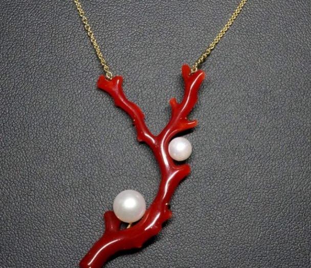 心理测试:选个幸运珊瑚枝吊坠,测你适合与哪种类型男生谈恋爱?