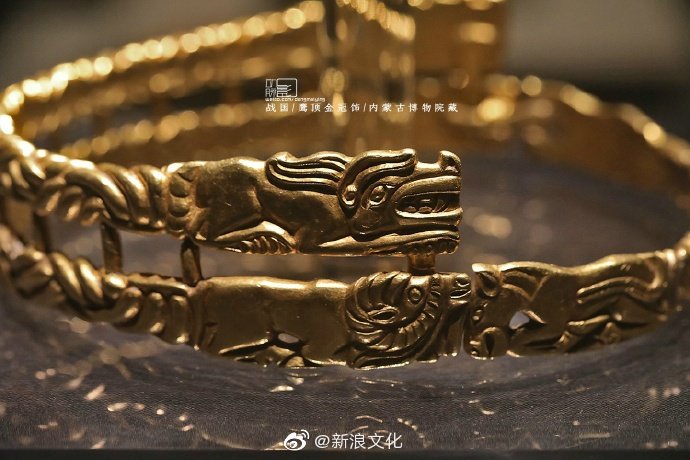 内蒙古博物馆镇馆之宝鹰顶金冠饰