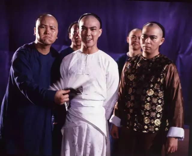 出身豪门，曾提携成龙，帮扶林正英，如今68岁成被时代遗弃的老人