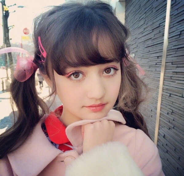 03年的日俄混血girl