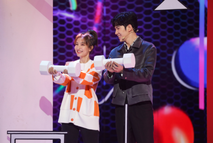 快本亲女儿李浩菲失宠了另一位人气新星入驻